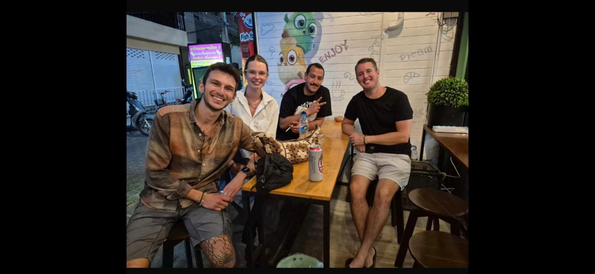Lazy Gibbon 1 Chiang Mai - Tha Phae Gate Hostel ภายนอก รูปภาพ